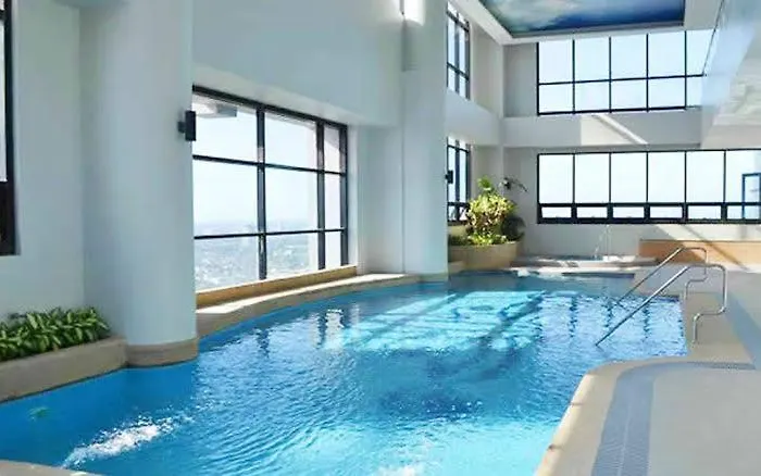 Twin Beds With View *